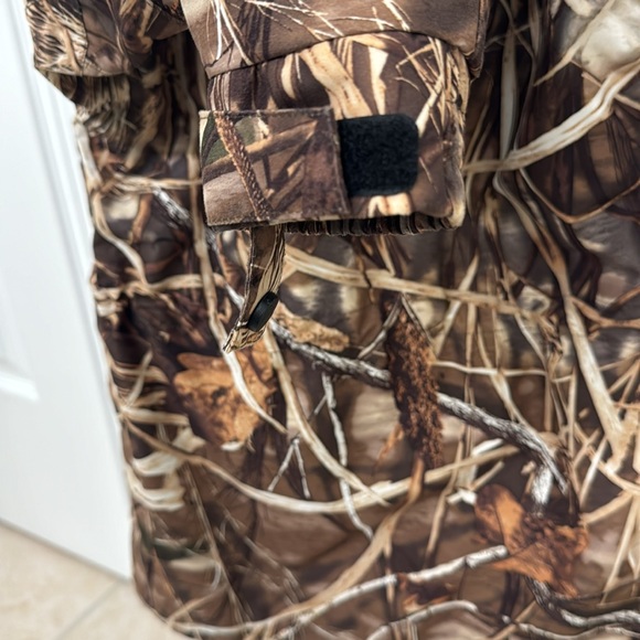 Kids Medium Gander Mountain Waterproof Winter Coat in Camo - Picture 10 of 11